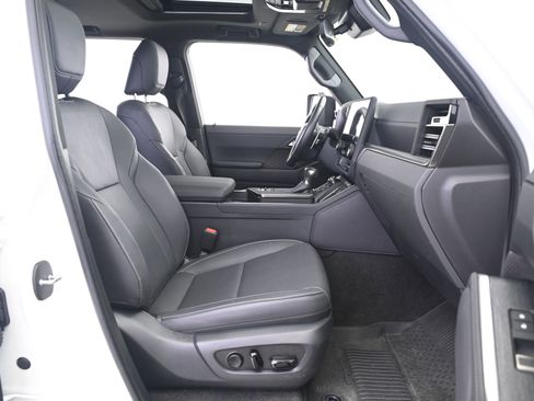 Used 2024 Lexus GX 550 w/ Accessory Package (Z1) AWD/4WD image 25