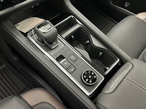 New 2026 Nissan Pathfinder Platinum AWD/4WD image 14