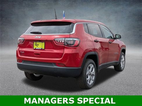 New 2025 Jeep Compass Sport image 4