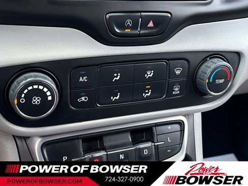 Used 2022 GMC Terrain SLE w/ LPO, Floor Liner Package AWD/4WD image 16