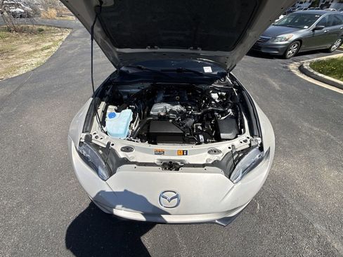 Used 2023 MAZDA MX-5 Miata Club RWD image 23