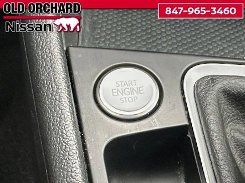 Used 2024 Volkswagen Jetta SE FWD image 18
