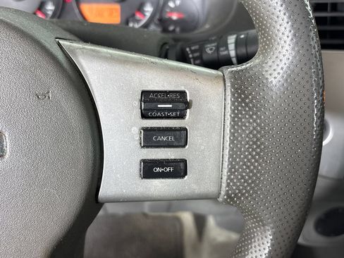 Used 2013 Nissan Frontier SV w/ SV Value Truck Pkg RWD image 20