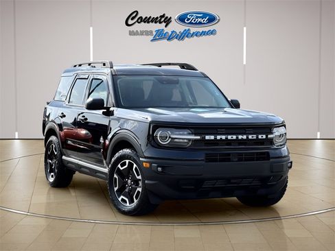 Used 2023 Ford Bronco Sport Outer Banks w/ Tech Package image 1