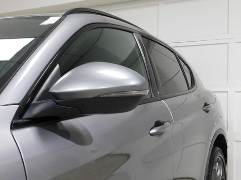 Used 2019 Alfa Romeo Stelvio Ti Sport AWD/4WD image 23