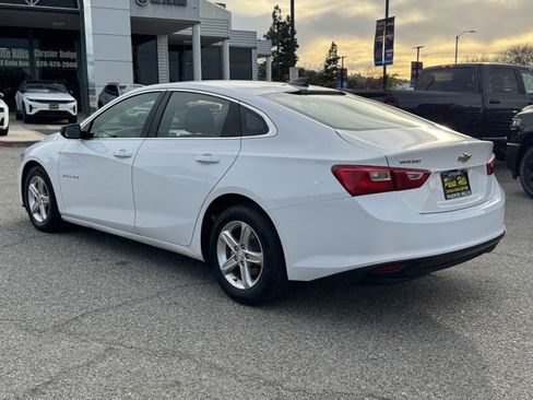 Used 2023 Chevrolet Malibu LS image 4