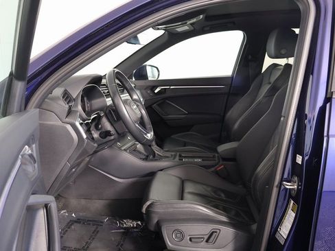 Used 2024 Audi Q3 2.0T Premium Plus w/ Premium Plus Package image 8