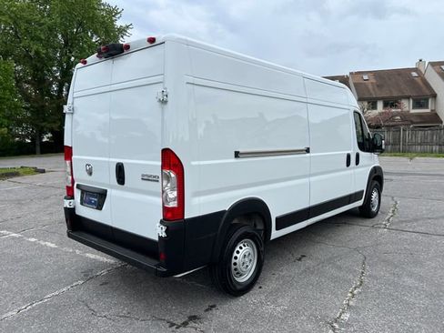 Used 2026 RAM ProMaster 2500 w/ Convenience Group FWD image 11