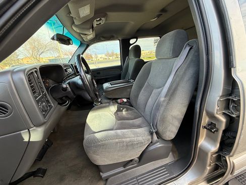 Used 2003 Chevrolet Silverado 2500 LS w/ Skid Plate Package image 13