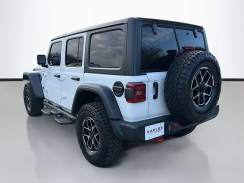 Used 2024 Jeep Wrangler Rubicon image 5