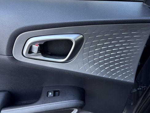 Used 2020 Kia Soul X-Line FWD image 12