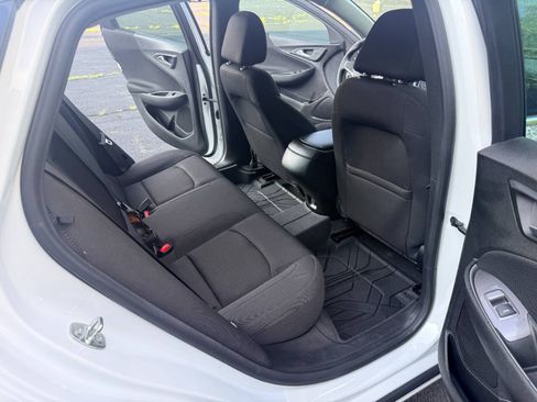 Used 2023 Chevrolet Malibu RS FWD image 5