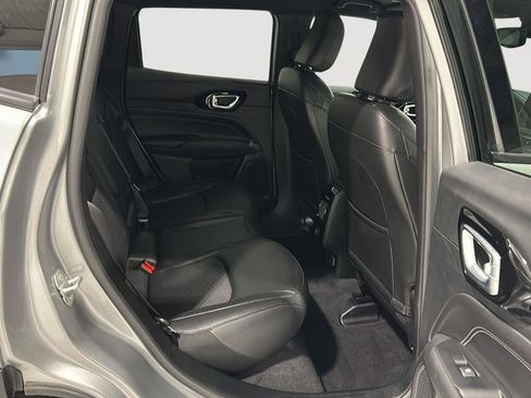 Used 2022 Jeep Compass Altitude image 23