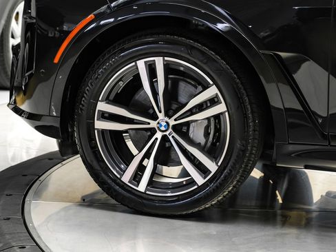 Used 2025 BMW X7 xDrive40i w/ M Sport Package AWD/4WD image 60