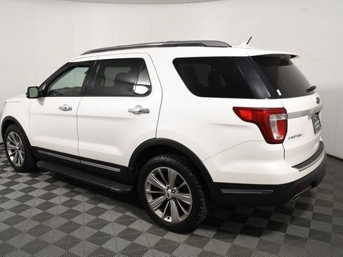 Used 2018 Ford Explorer Limited w/ Equipment Group 301A AWD/4WD image 3