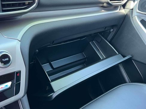 Used 2023 Ford Explorer XLT w/ Equipment Group 202A image 10