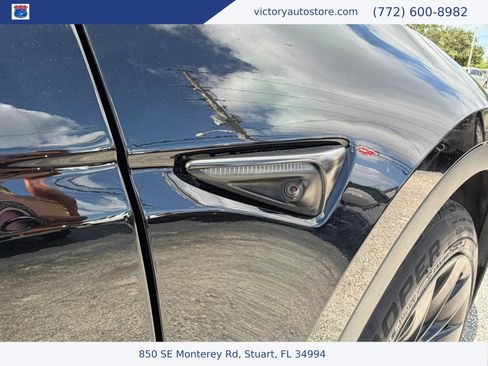 Used 2022 Tesla Model Y Long Range AWD/4WD image 30