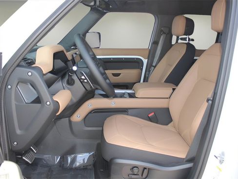 New 2025 Land Rover Defender 110 V8 image 11