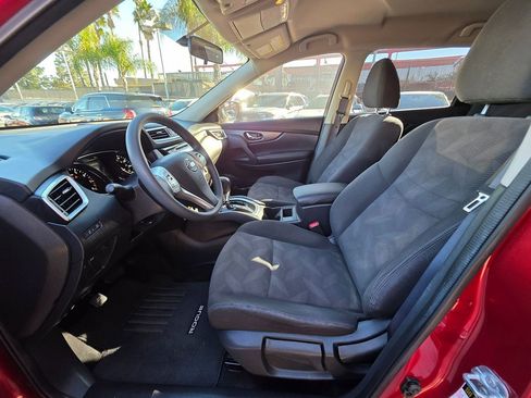 Used 2016 Nissan Rogue S image 22