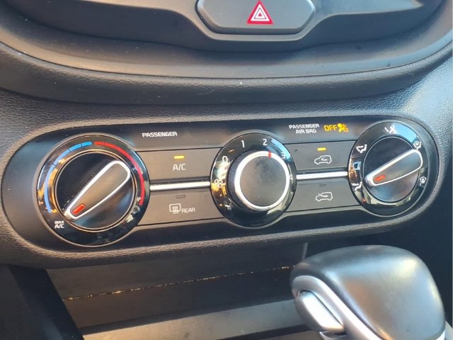 Used 2020 Kia Soul GT-Line FWD image 9