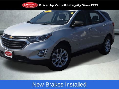 Used 2018 Chevrolet Equinox LS FWD image 1