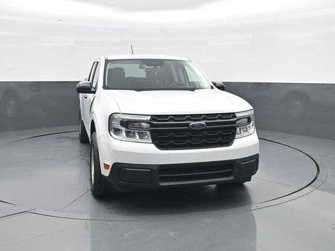 Used 2023 Ford Maverick XL image 2