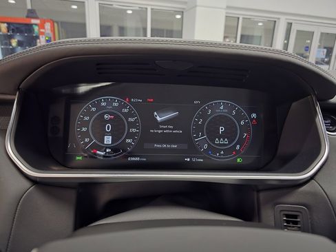 Used 2022 Land Rover Range Rover Sport SVR image 25