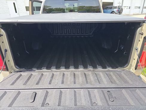 Used 2023 GMC Canyon AT4 w/ AT4 Premium Package AWD/4WD image 12