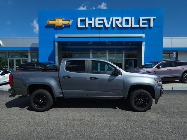 Used 2022 Chevrolet Colorado Z71 w/ Trail Boss Package AWD/4WD image 2