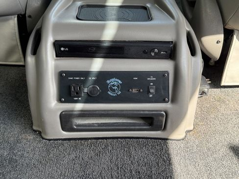 Used 2019 GMC Savana 2500 image 18