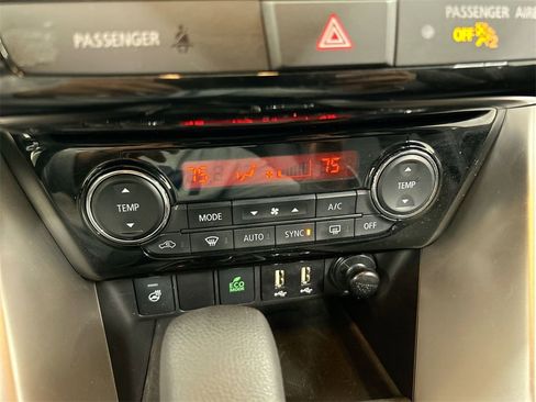 Used 2024 Mitsubishi Eclipse Cross SEL image 17