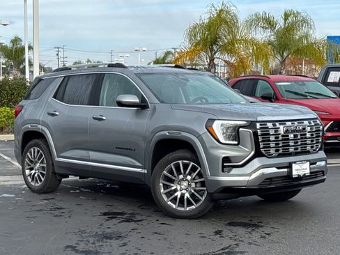 Used 2026 GMC Terrain Denali w/ LPO, Black Badging Package AWD/4WD image 2