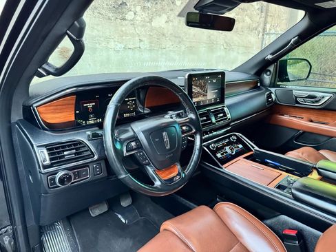 Used 2019 Lincoln Navigator L Reserve AWD/4WD image 15