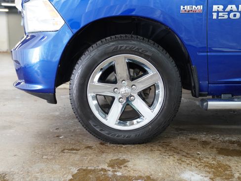 Used 2017 RAM 1500 Express AWD/4WD image 14