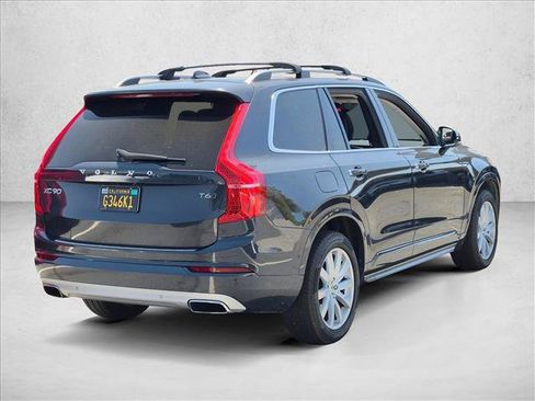 Used 2017 Volvo XC90 T6 Momentum w/ Vision Package AWD/4WD image 6