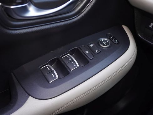 Used 2024 Honda HR-V EX-L image 14