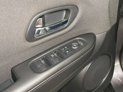 Used 2020 Honda HR-V LX image 22