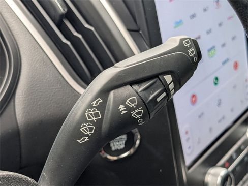 Used 2024 Ford Edge SEL w/ Sport Appearance Package image 29