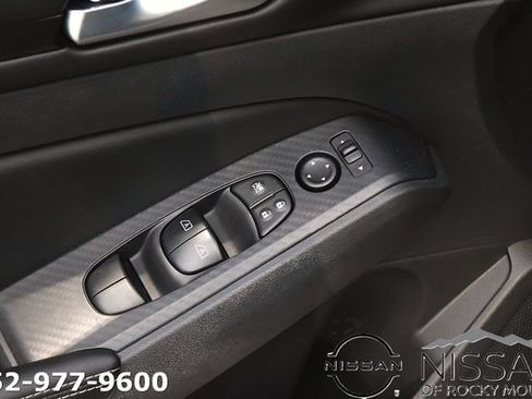 Certified 2025 Nissan Altima 2.5 SV w/ SV Premium Package FWD image 9