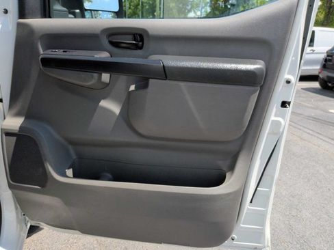 Used 2018 Nissan NV 3500 SL w/ Navigation Package RWD image 9