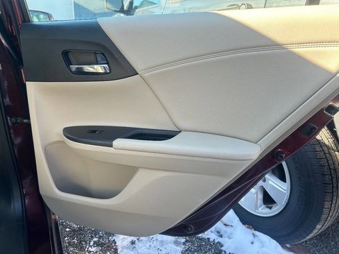 Used 2014 Honda Accord EX image 17