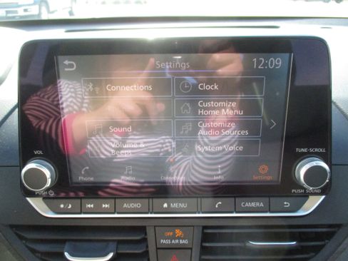 Used 2024 Nissan Altima 2.5 SV image 20