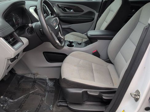 Used 2024 GMC Terrain SLE FWD image 13