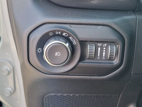 Used 2022 Jeep Wrangler Unlimited Rubicon w/ Xtreme Recon 35" Tire Package image 15