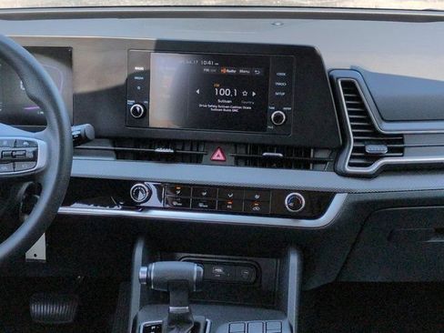Used 2025 Kia Sportage LX FWD image 17
