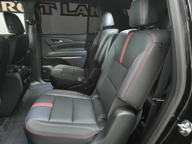 Used 2026 Chevrolet Traverse RS w/ LPO, Floor Liner Package AWD/4WD image 11
