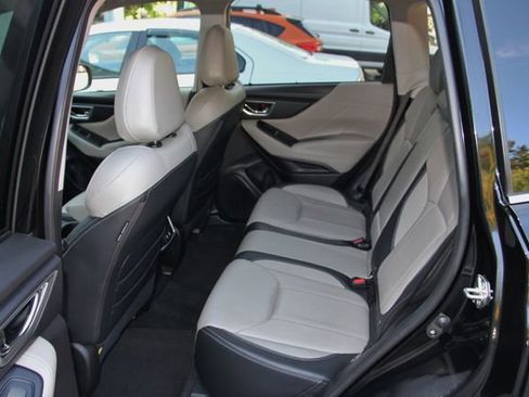 Used 2020 Subaru Forester Limited image 27