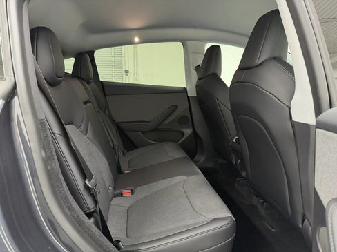 Used 2026 Tesla Model Y 2WD image 14