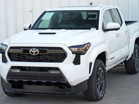 Used 2024 Toyota Tacoma TRD Sport w/ TRD Sport Premium Package image 50