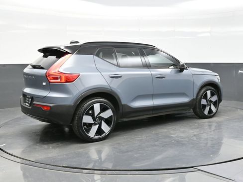 Used 2023 Volvo XC40 Recharge Ultimate image 7